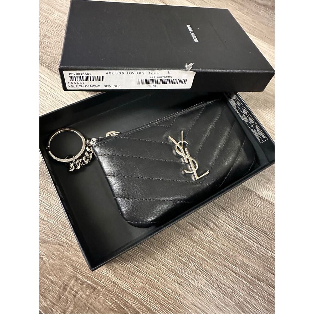 SAINT LAURENT CASSANDRE MATELASSÉ KEY POUCH IN SMOOTH LEATHER IN BLACK $450 - Picture 8 of 8